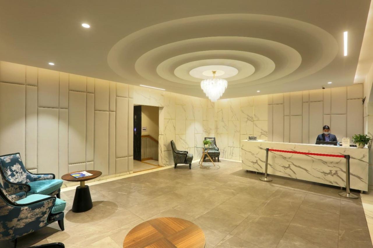 Hotel Lohias Delhi Airport Нью-Дели Экстерьер фото
